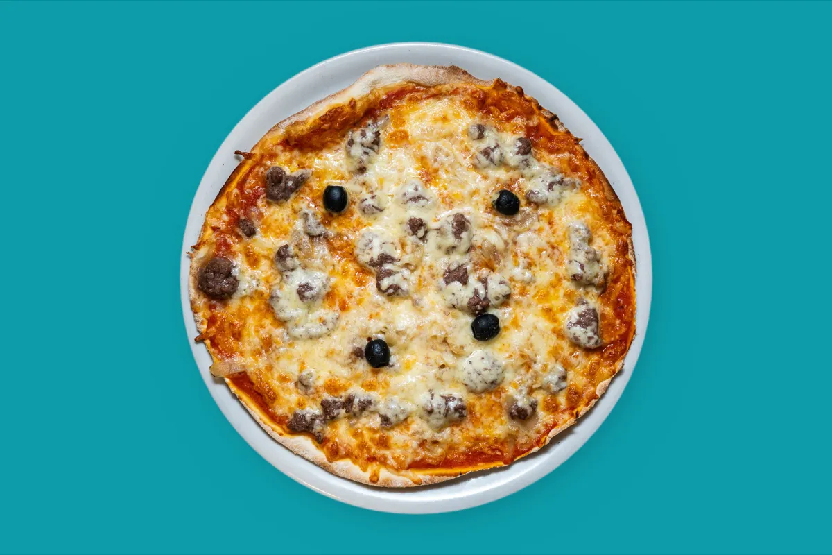 Pizza Bolognaise, pâte fine, Chez Magda