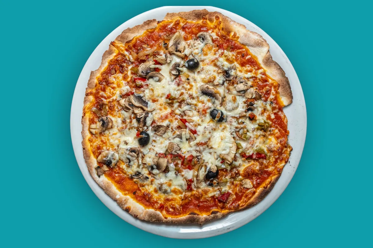 Pizza Veget, pâte fine, Chez Magda